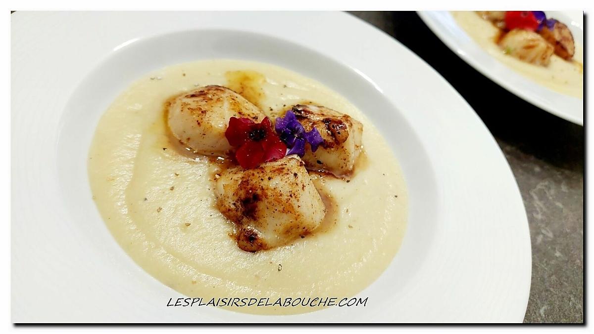 recette Saint-Jacques snackées et velouté de choux-fleurs