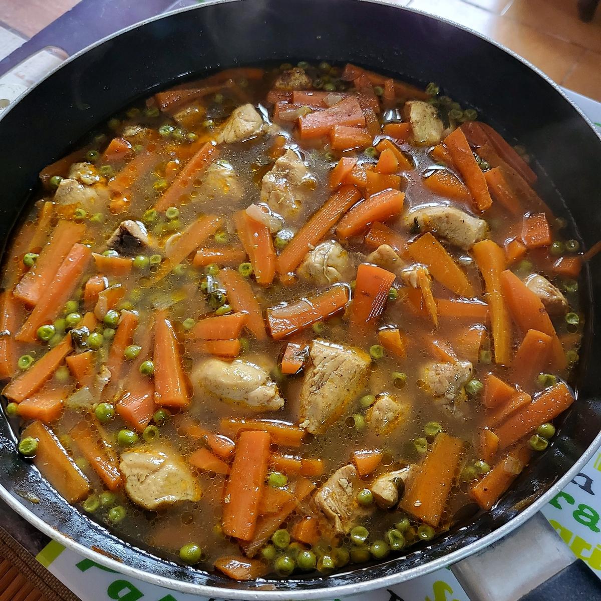 recette Poulet aux petits pois et aux carottes façon tajine