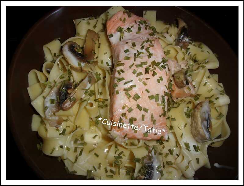 Recette de Tagliatelle au saumon rose,champignon,à la crème fraiche.