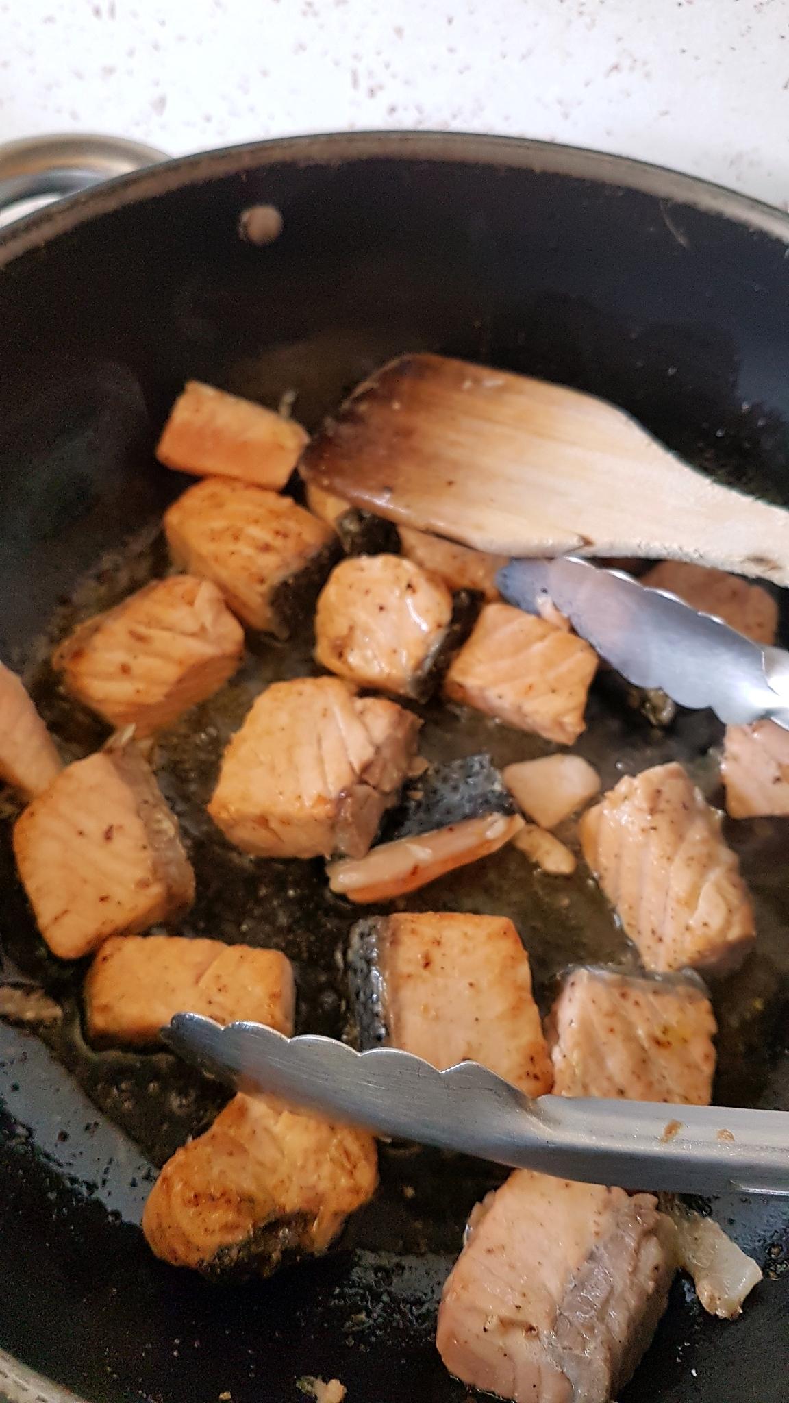 recette Spaghettis aux poireaux et au saumon