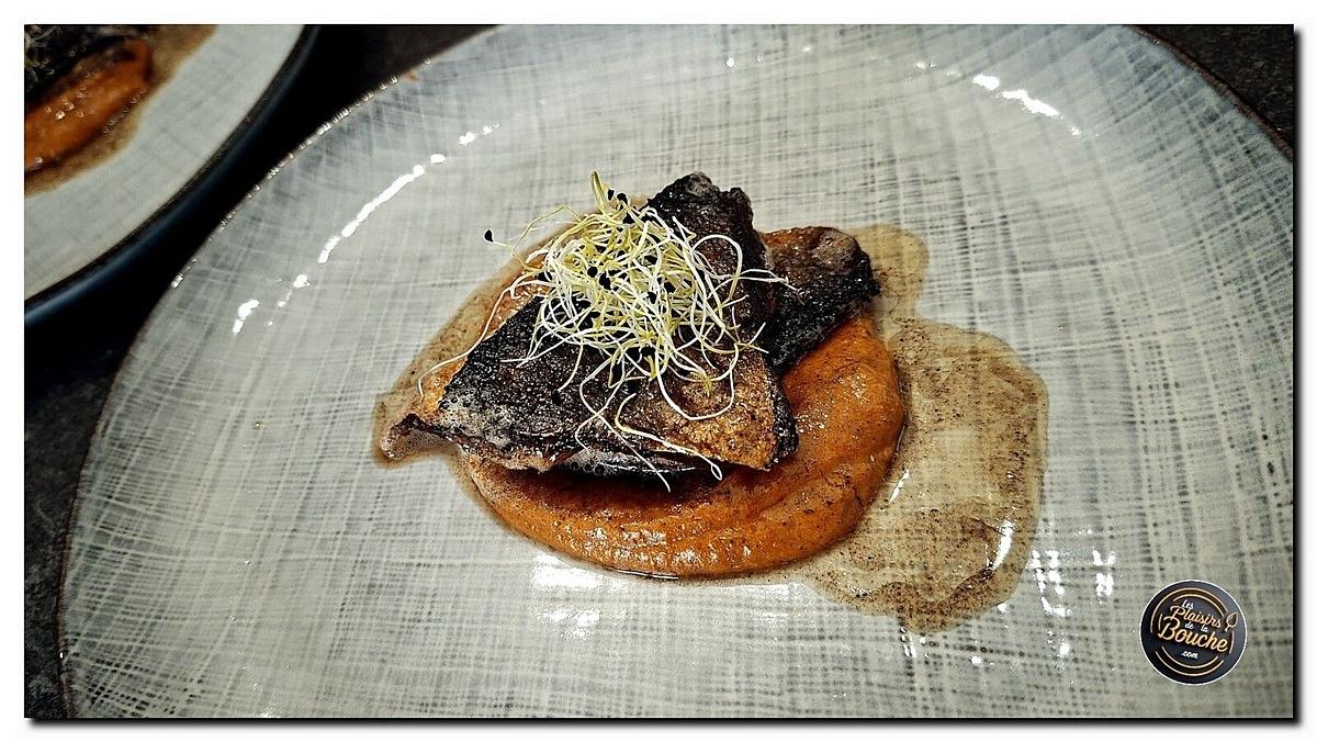 recette Filet de bar accompagné d'une purée de poivrons