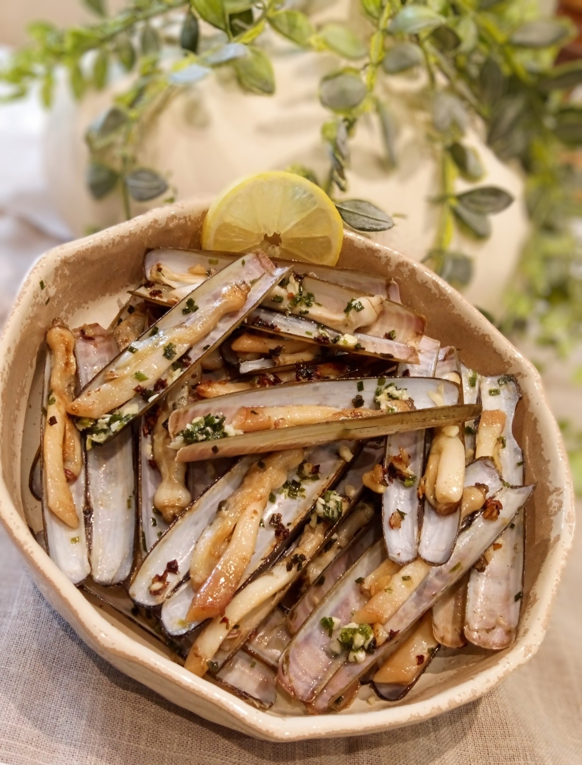 recette COUTEAUX EXTRA FRAIS / PERSILLADE À LA PLANCHA.