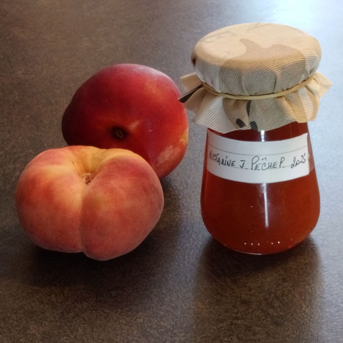 recette CONFITURE PÊCHES PLATES/NECTARINES SANS SUCRE RAJOUTÉ.