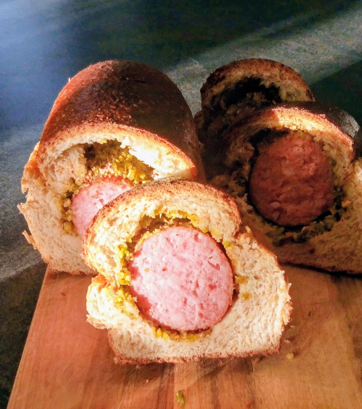 recette SAUCISSE DE MORTEAU FAÇON SAUCISSON BRIOCHÉ.