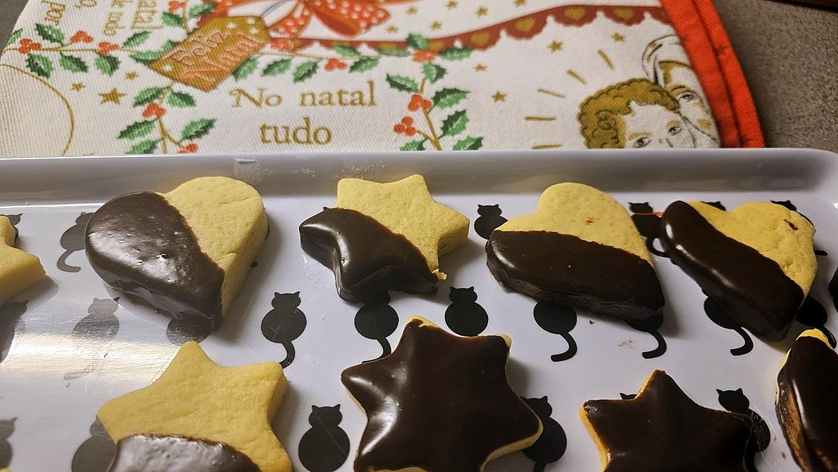 recette Biscuits de Noël glaçage chocolat
