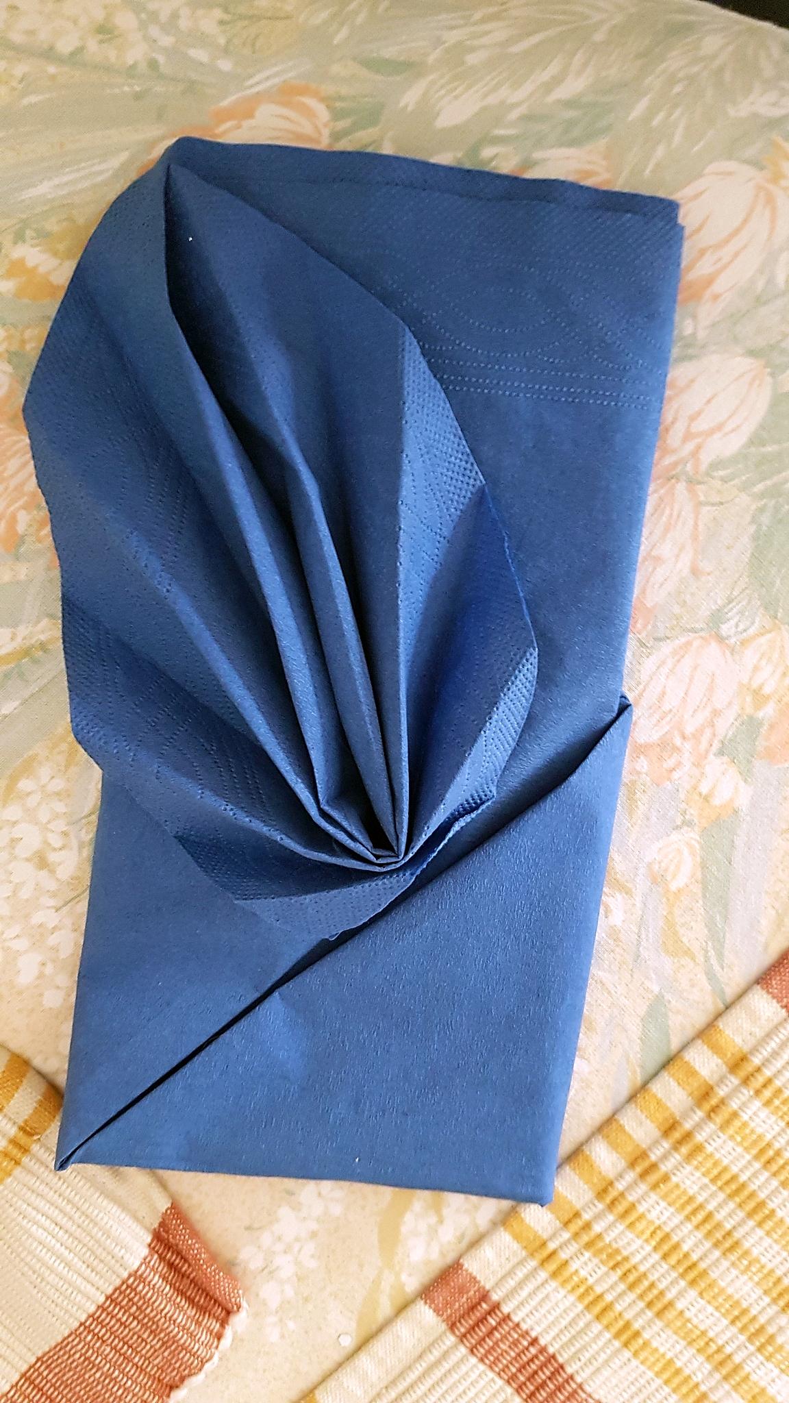 recette Deux pliages de serviettes anniversaire et noël