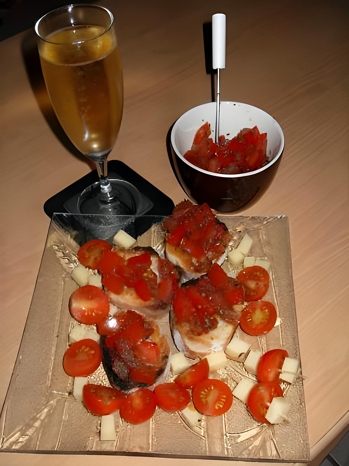 recette BRUSCHETTA AUX TOMATES ET BASILIC