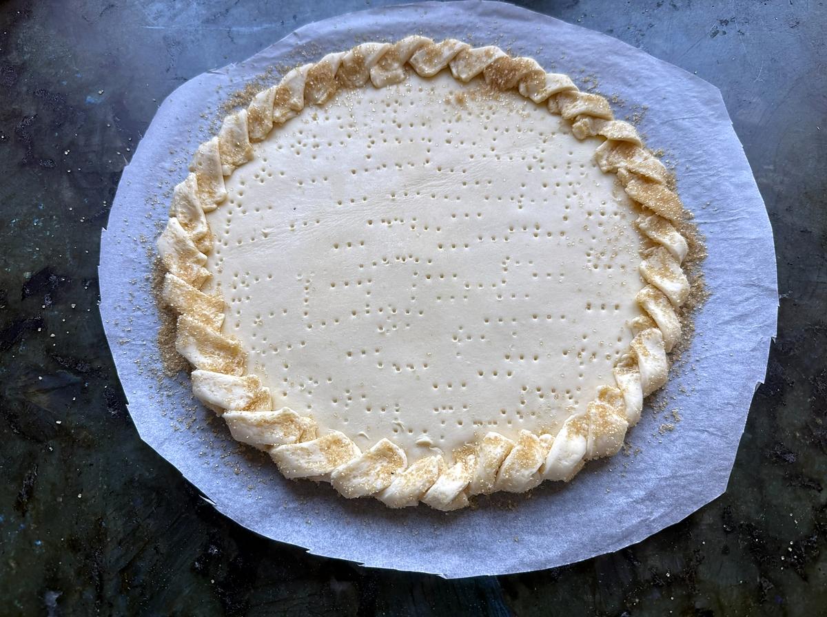 recette Tarte kiwi-fraise 🍓🥝 ultra gourmande à la chantilly chocolat blanc et pâte aux p’tits suisses