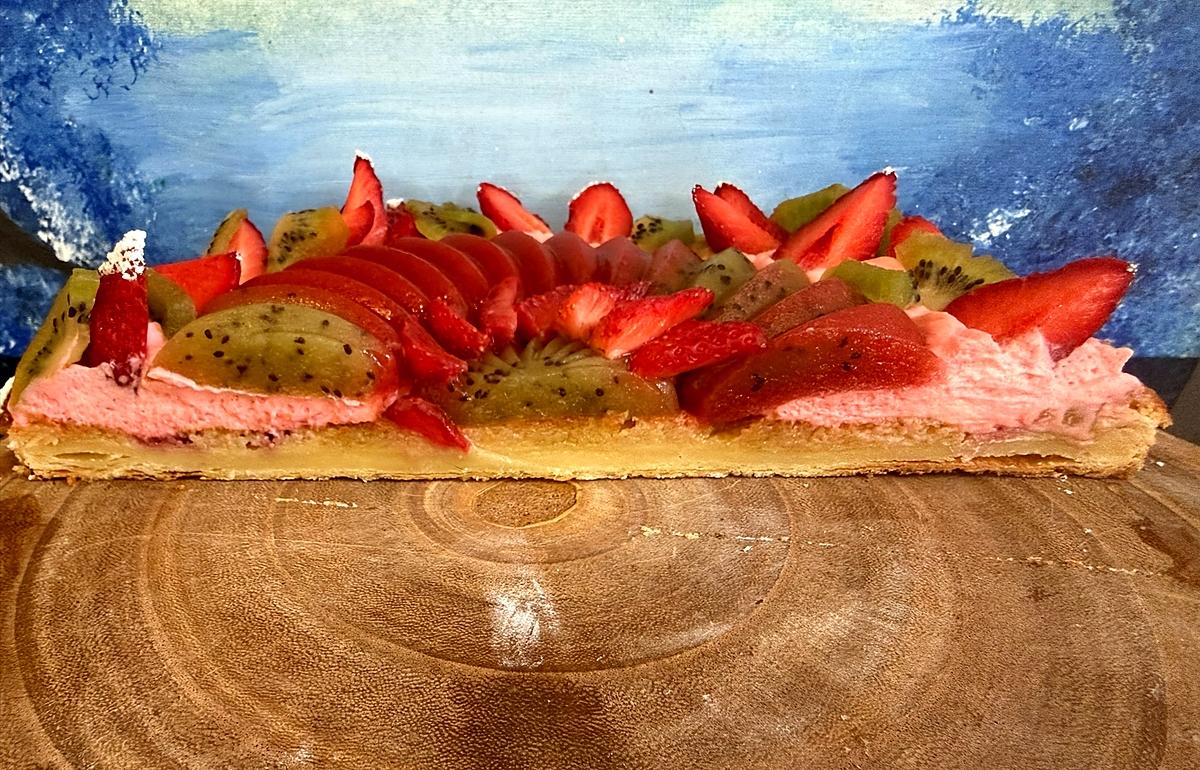 recette Tarte kiwi-fraise 🍓🥝 ultra gourmande à la chantilly chocolat blanc et pâte aux p’tits suisses