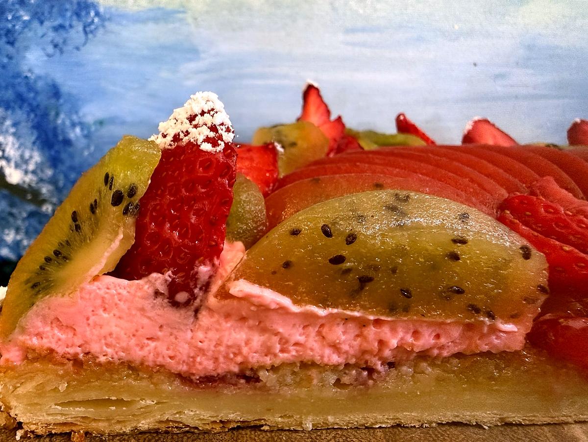 recette Tarte kiwi-fraise 🍓🥝 ultra gourmande à la chantilly chocolat blanc et pâte aux p’tits suisses