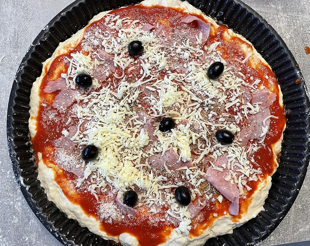 recette Pizza pâte épaisse