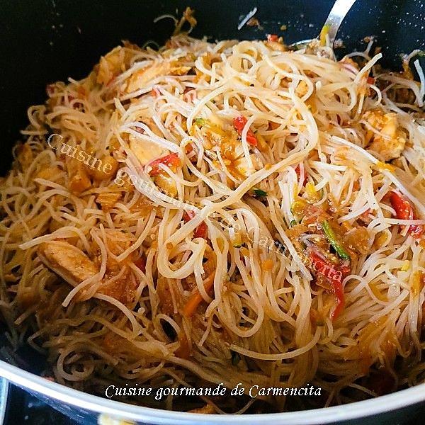recette Vermicelles de riz sautés aux légumes poulet et crevettes