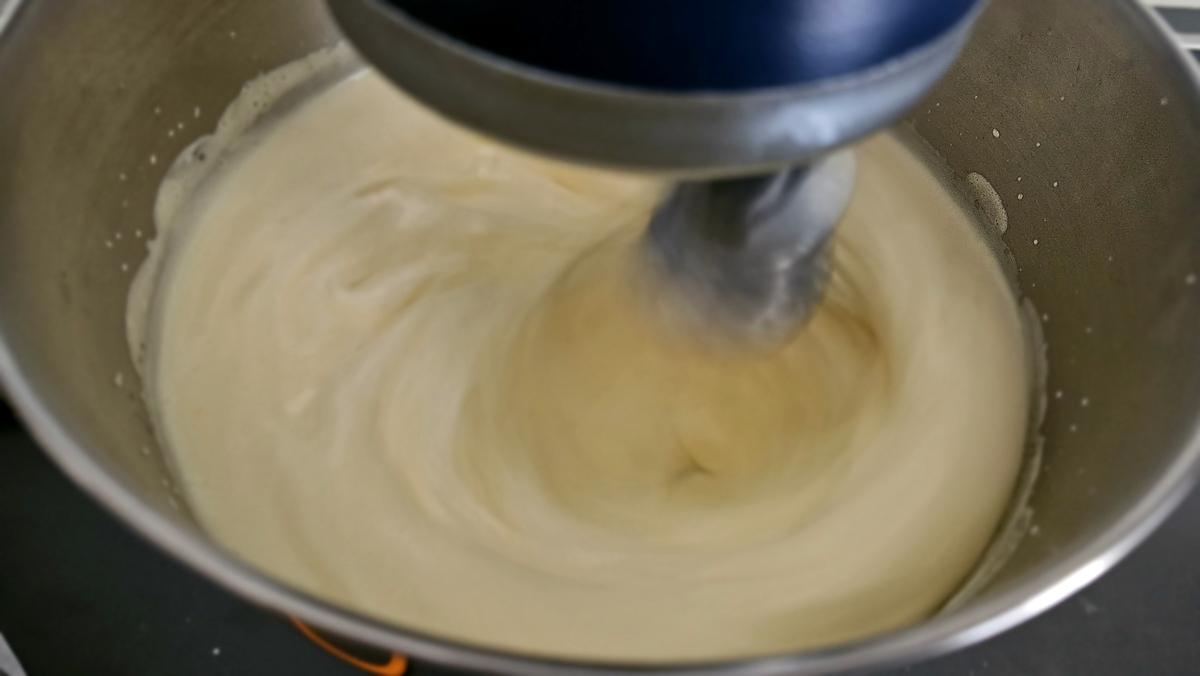 recette Ce biscuit éponge au chocolat est idéal pour un entremets.