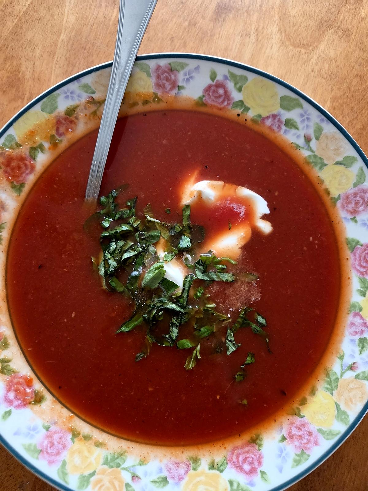 recette POTAGE AUX TOMATES ET AUX POIVRONS RÔTIS (avec ou sans mijoteuse)