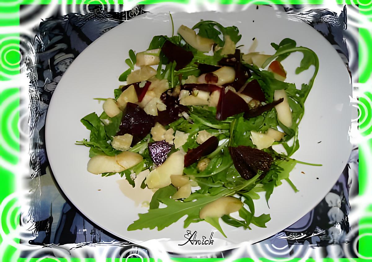 recette salade roquette-betterave -parmesan aux poires et noisettes