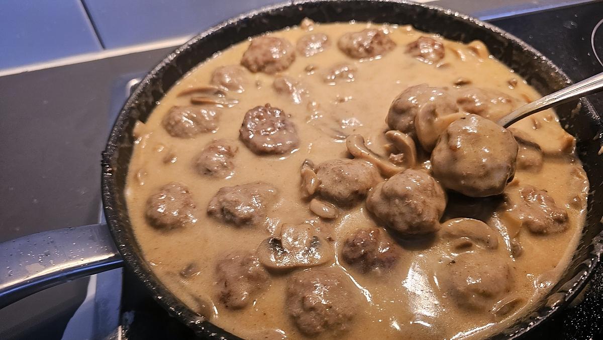 recette Boulettes de Viande de Salisbury sauce champignons