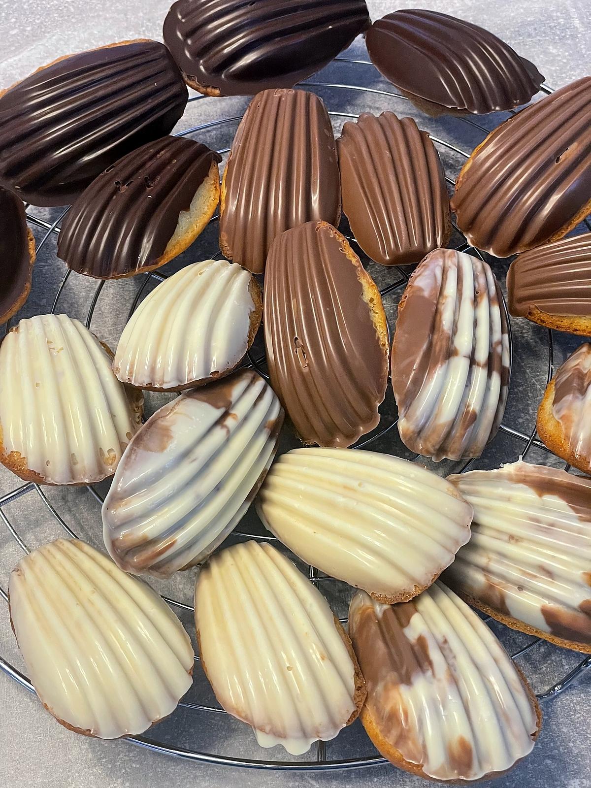 recette Madeleines moelleuses  coque chocolat