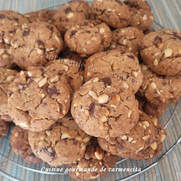 recette Cookies au beurre de cacahuètes et chocolat noir caramel au beurre salé