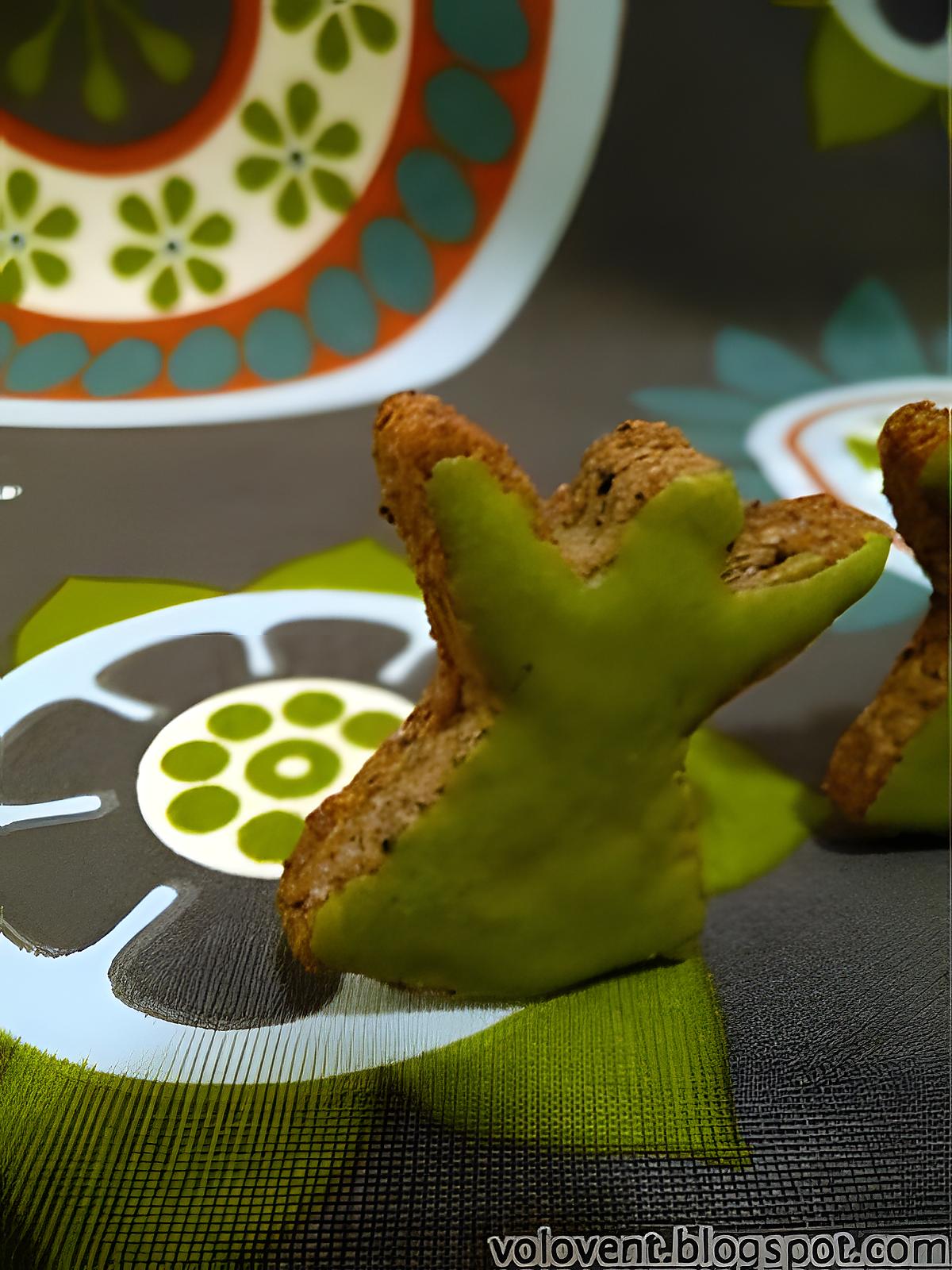 recette Biscuits au sésame noir et glaçage au matcha