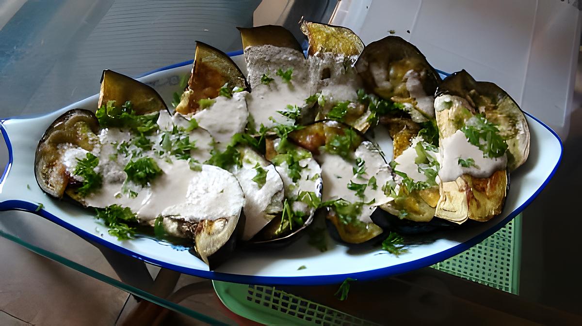 recette Aubergine grillée avec sauce aux noix et au fenouil