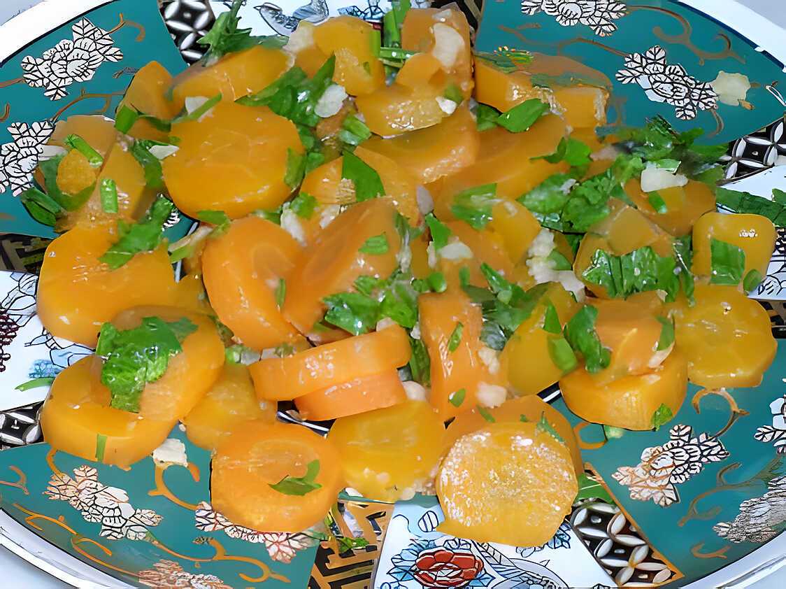 Salade de carotte à l'ail et au persil
