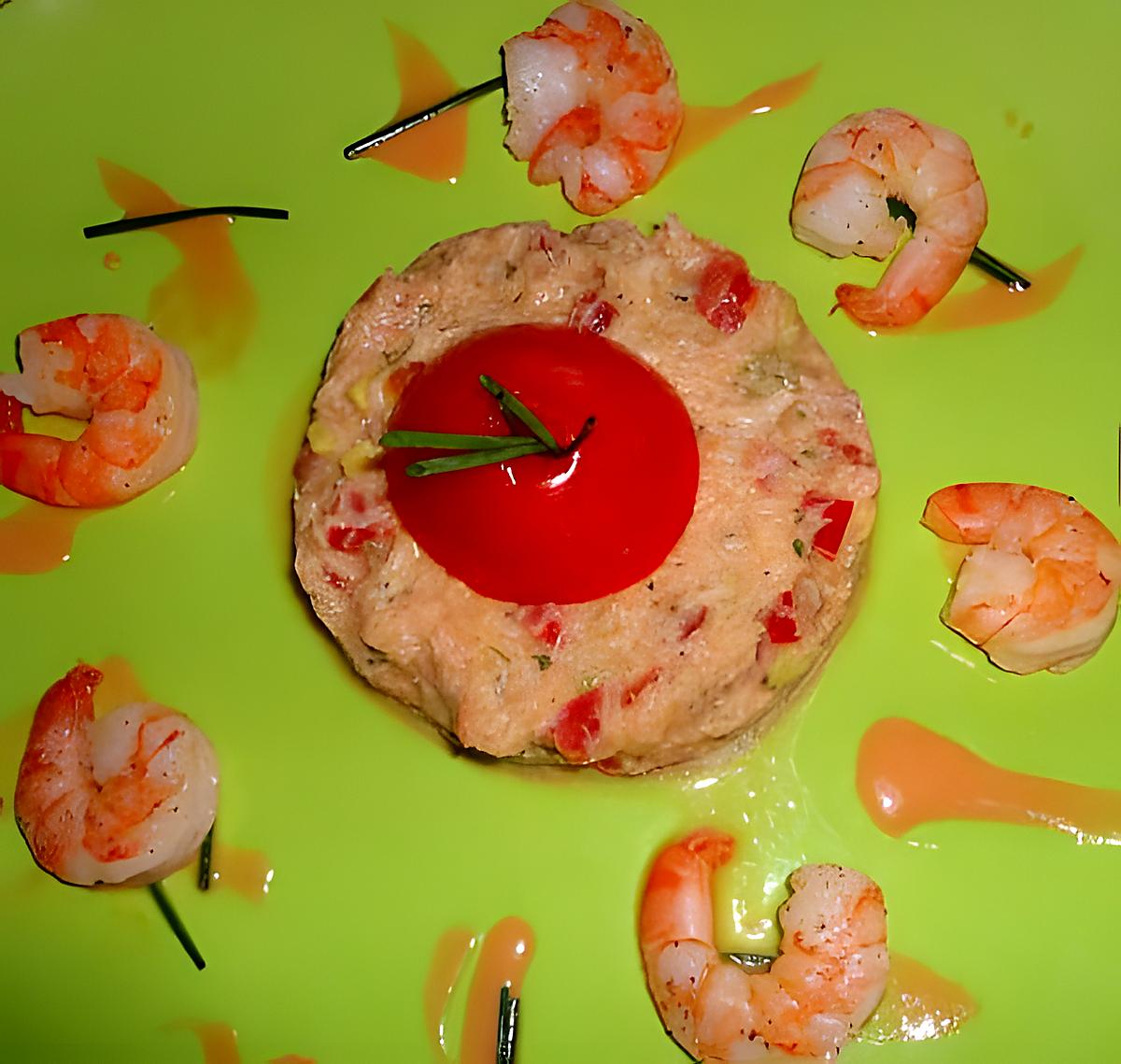 recette PRESSE DE TOURTEAU, AVOCAT, CELERI, TOMATES AUX GAMBAS