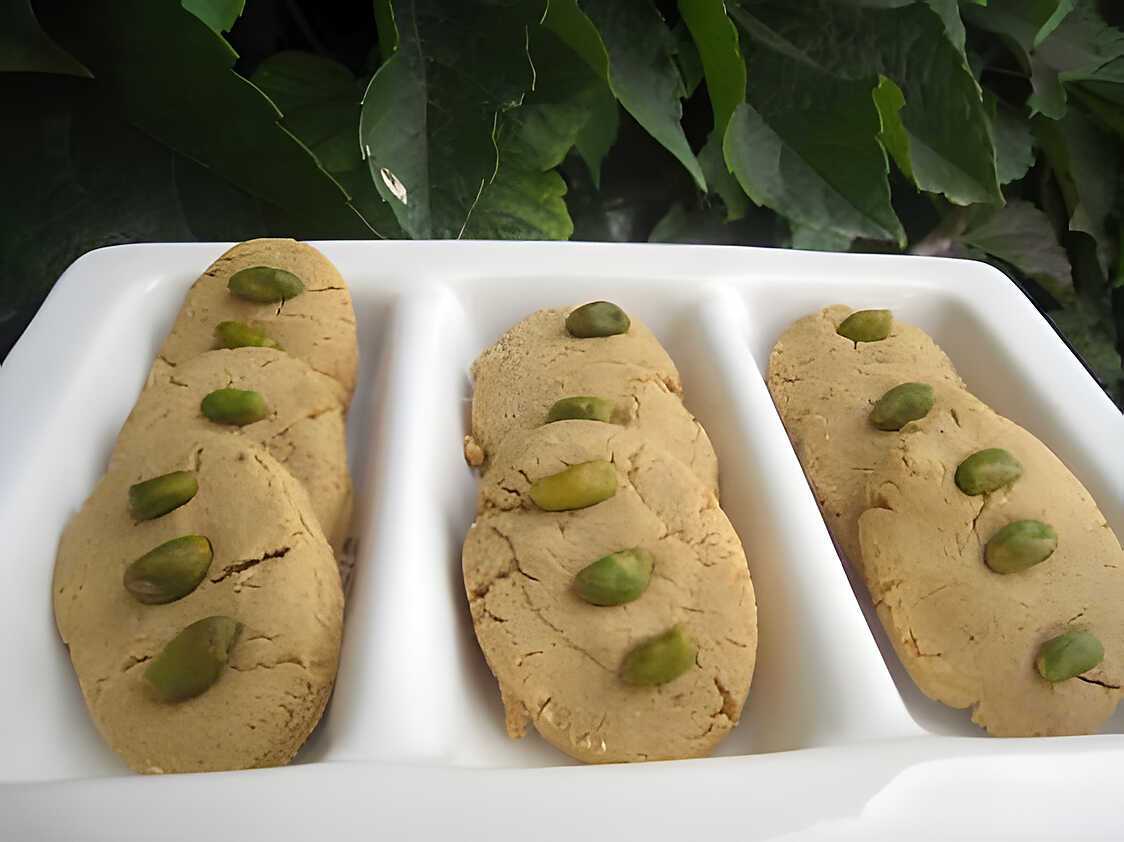 Petits gâteaux à la farine de pois chiche-citron-fleur d'oranger