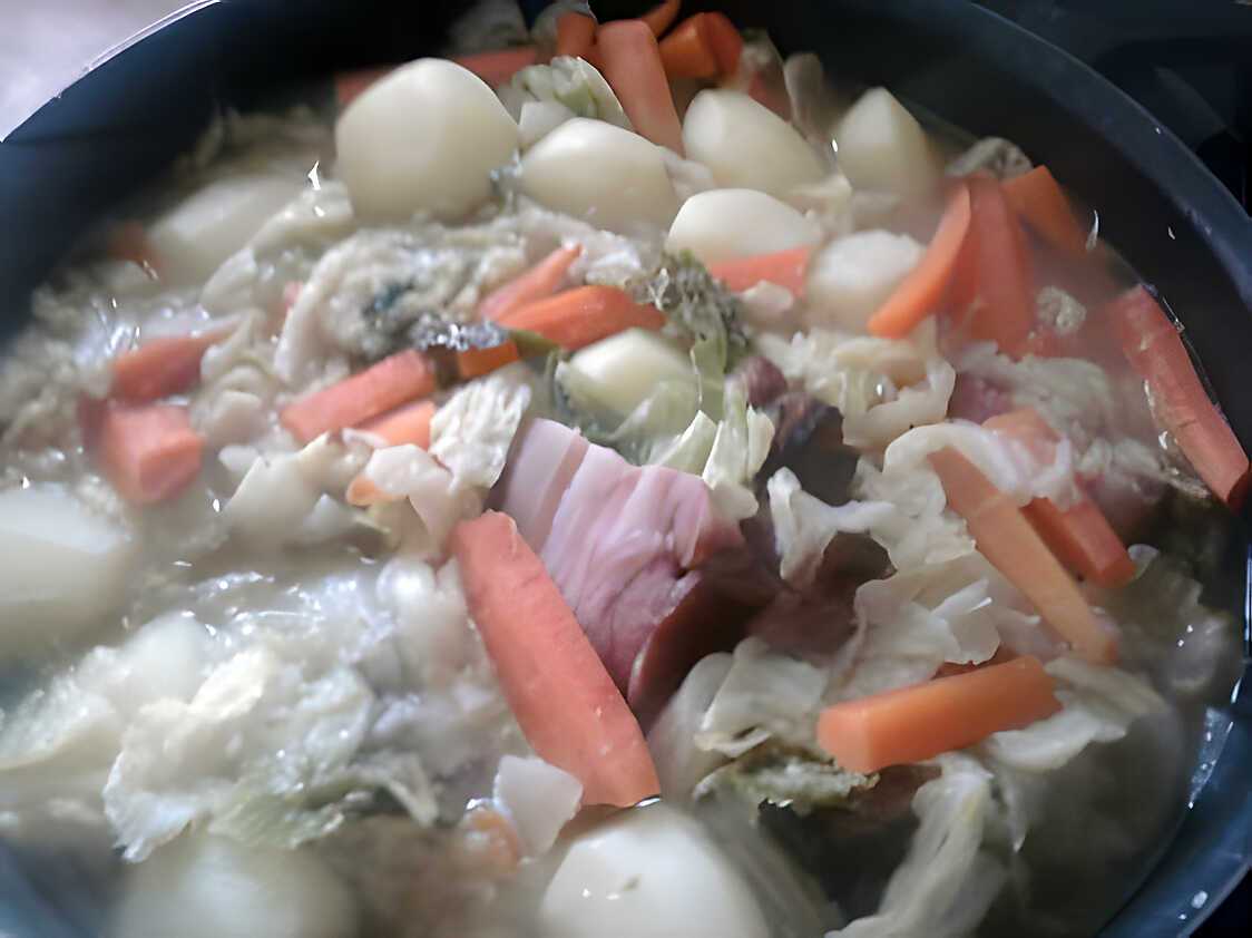 Recette de Potée de chou frisé carottes pommes de terre et lard