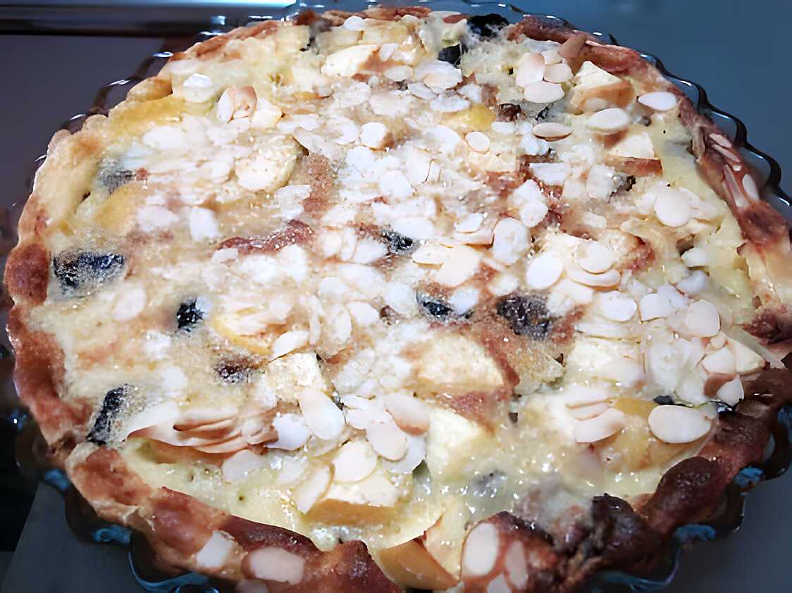 Recette de CLAFOUTI AUX FRUITS SECS ET POMME