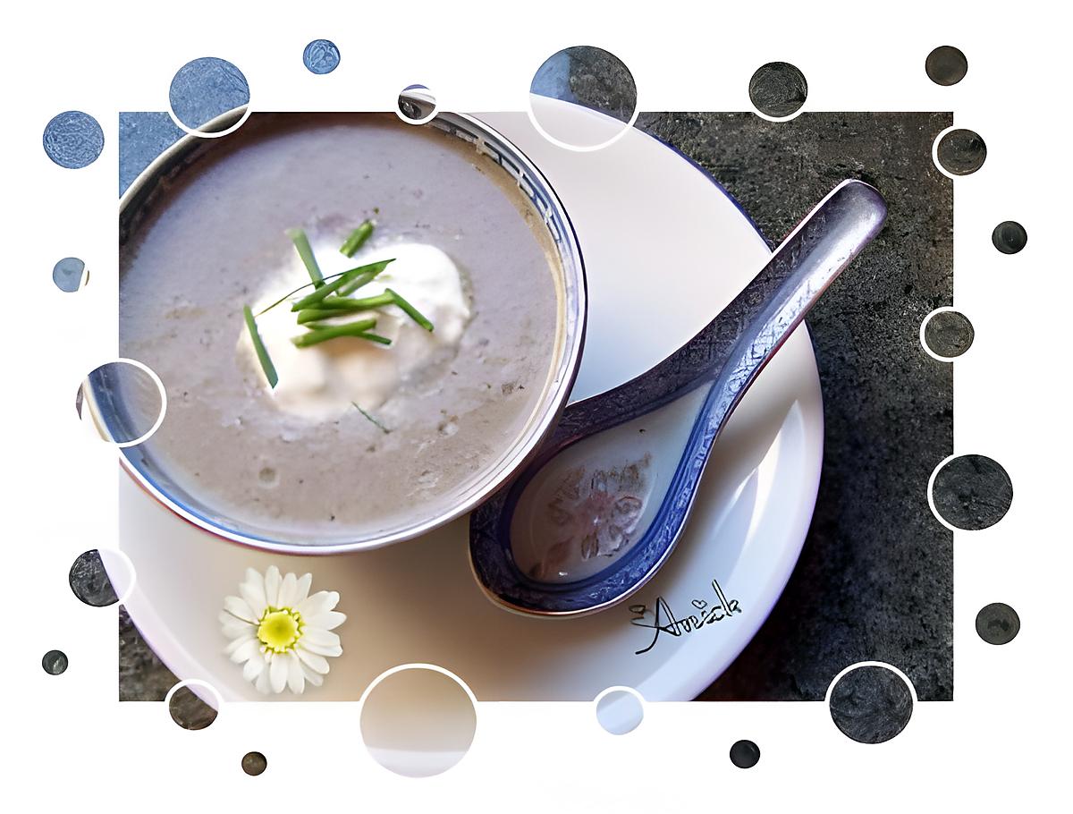 recette potage velouté aux champignons de paris,  ail et ciboulette