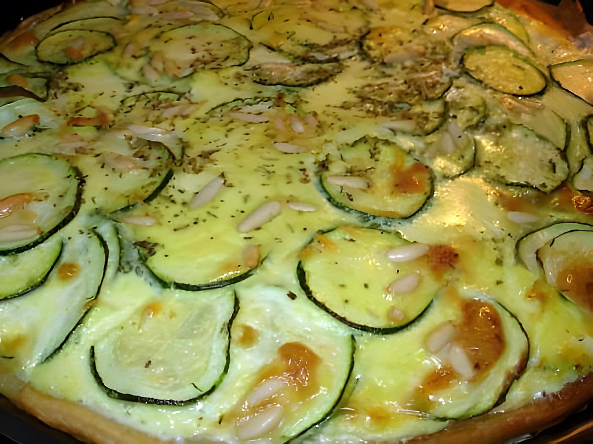 recette Tarte courgettes fines, morbier & pignons