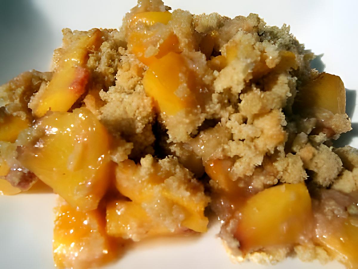 recette Crumble à l'amande pêches et Ordoki ou Patxaran