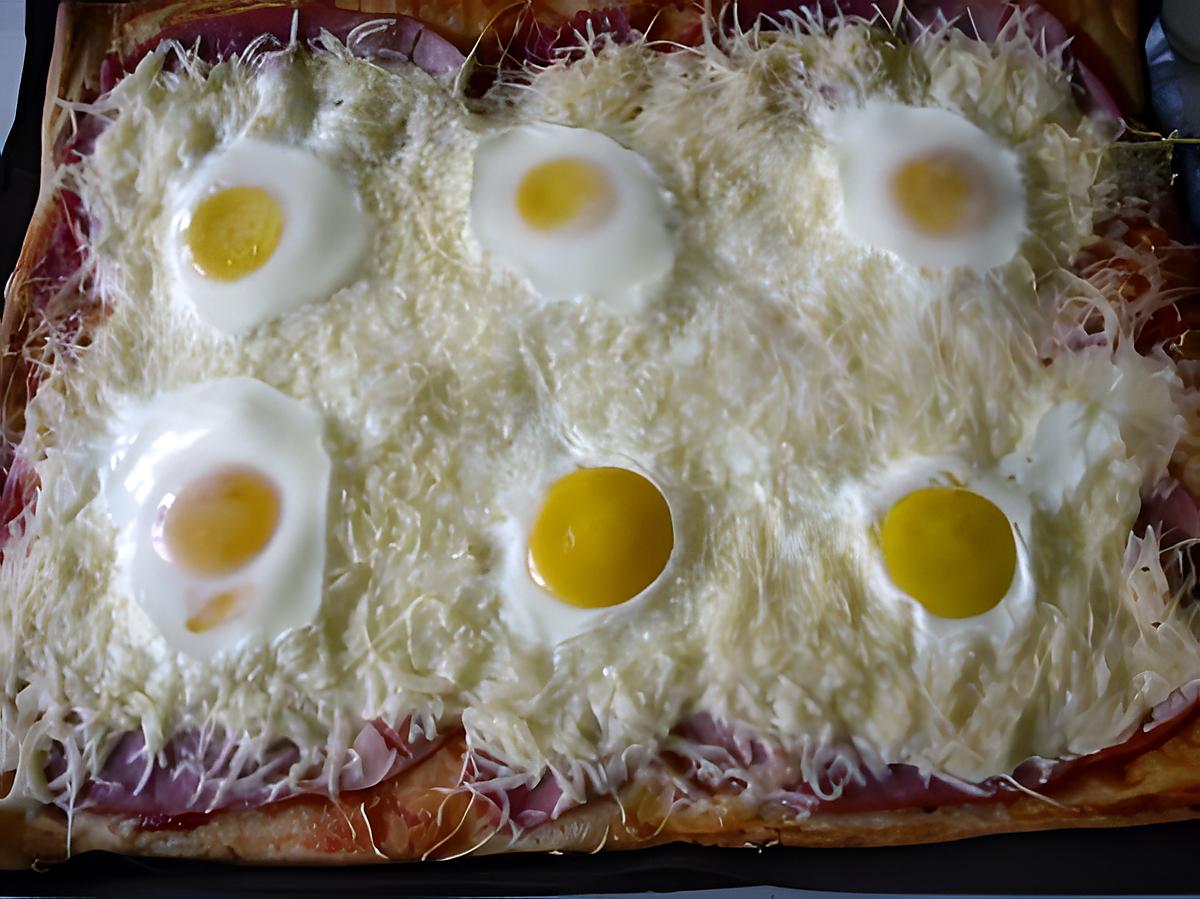 recette PIZZA AUX ŒUFS