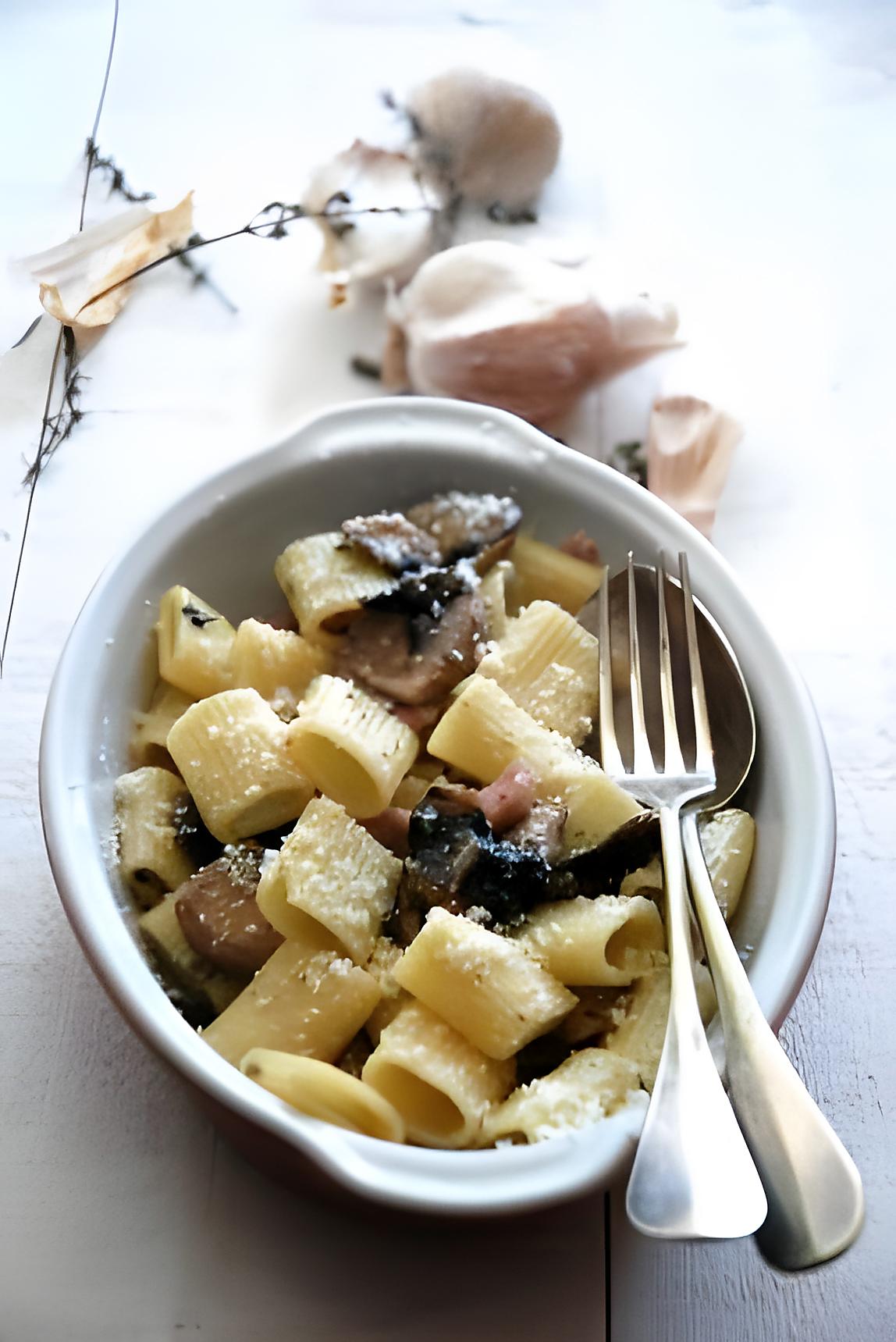 recette Rigatones à l'ail et aux champignons