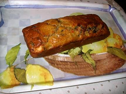 recette CAKE AUX PRUNEAUX ET LARDONS AVEC SA TERRINE DE LEGUMES