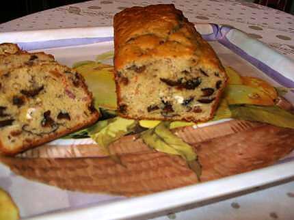 recette CAKE AUX PRUNEAUX ET LARDONS AVEC SA TERRINE DE LEGUMES