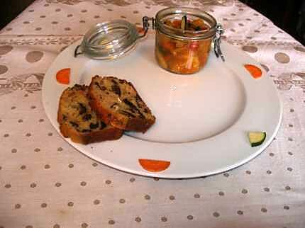 recette CAKE AUX PRUNEAUX ET LARDONS AVEC SA TERRINE DE LEGUMES