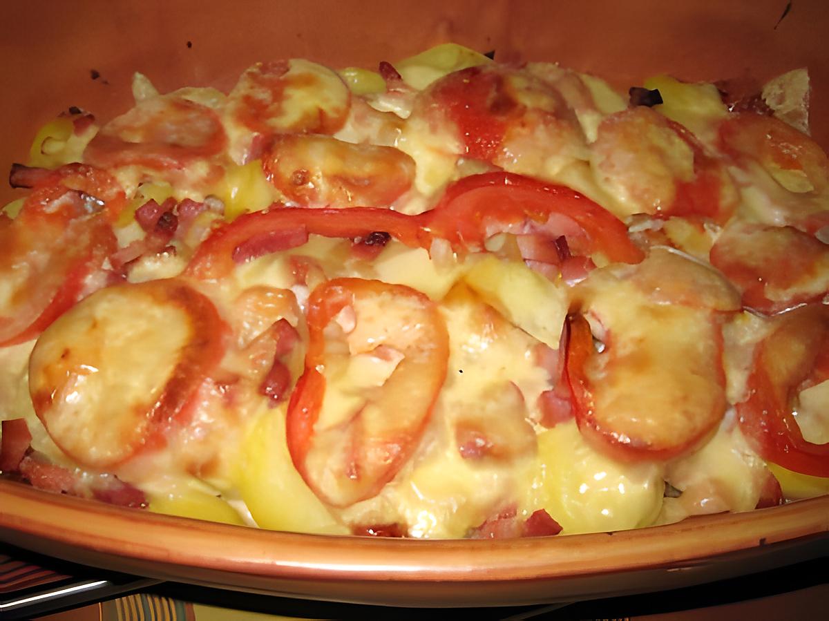 recette Tartiflette avec des restes ( tomates, fromage raclette)