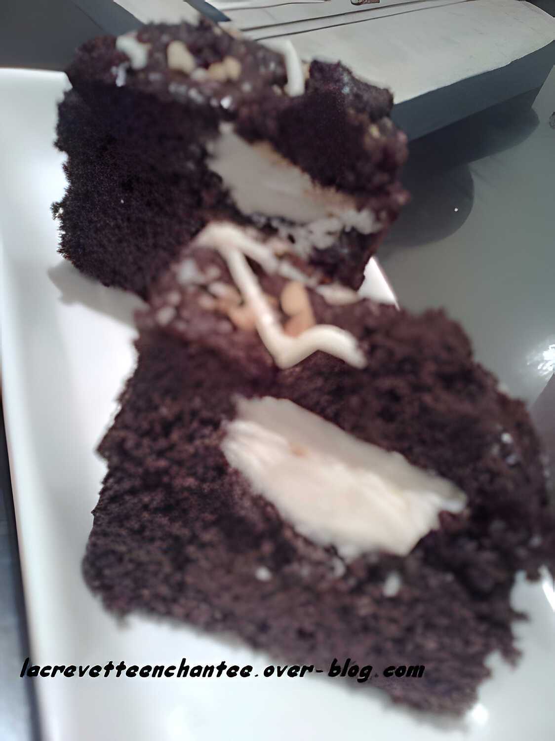 Cake tout noir au cœur blanc