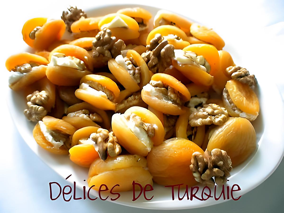 recette Abricots secs fourrés à la crème et aux noix