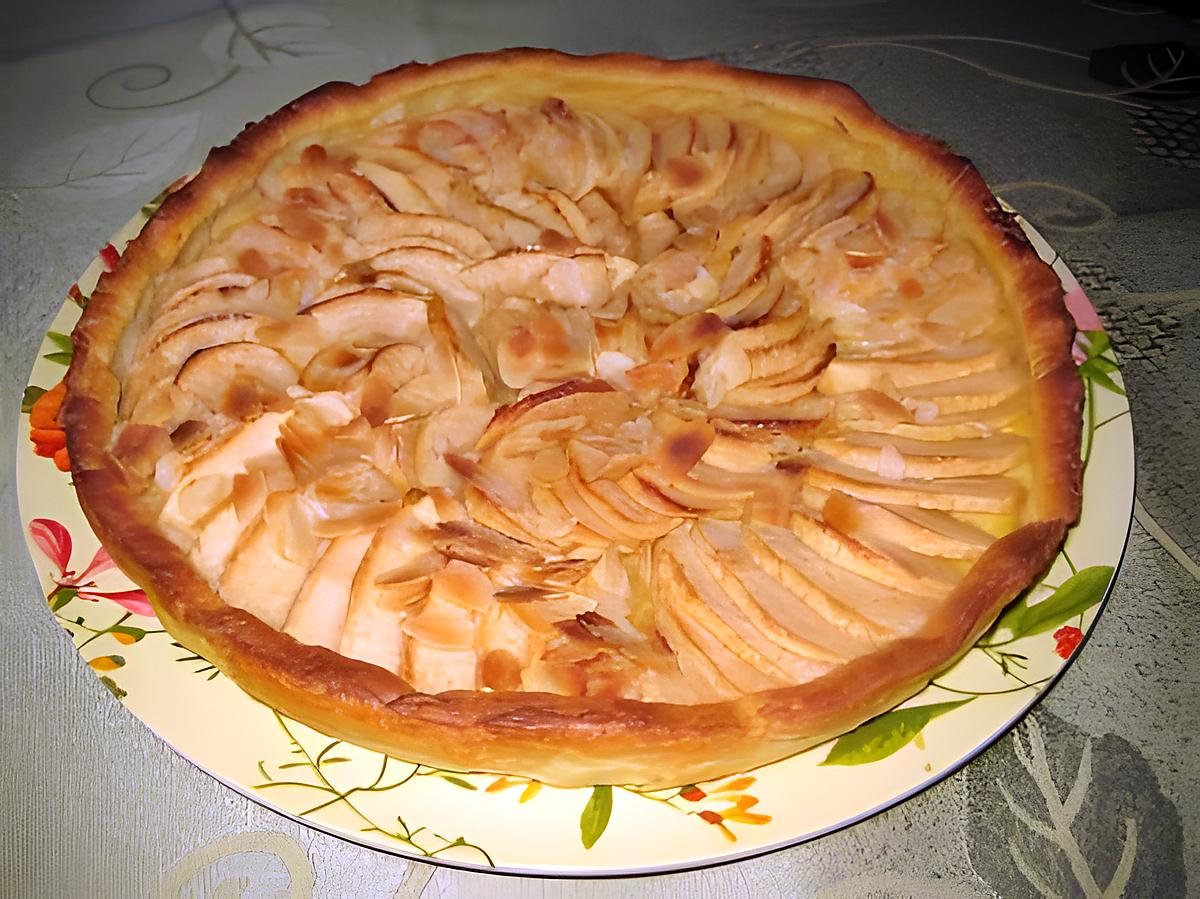 recette tarte aux pommes sur une crème pâtissière