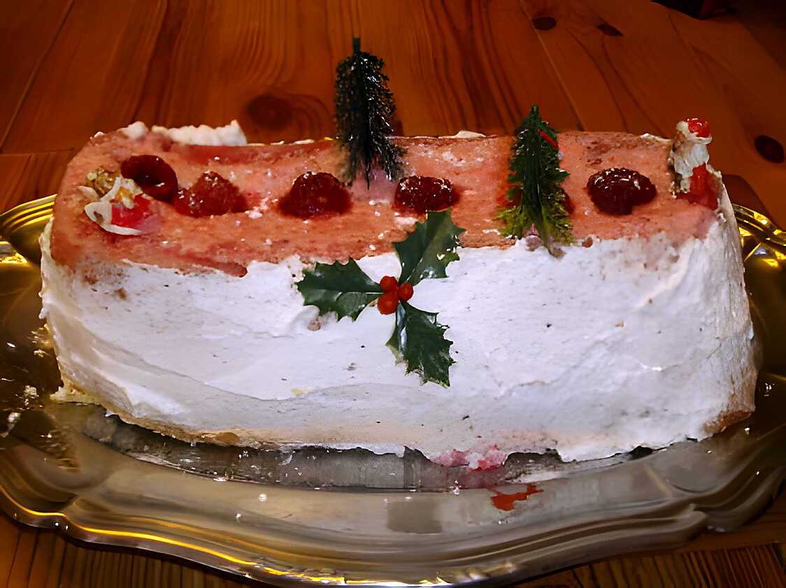 Bûche mousse framboise