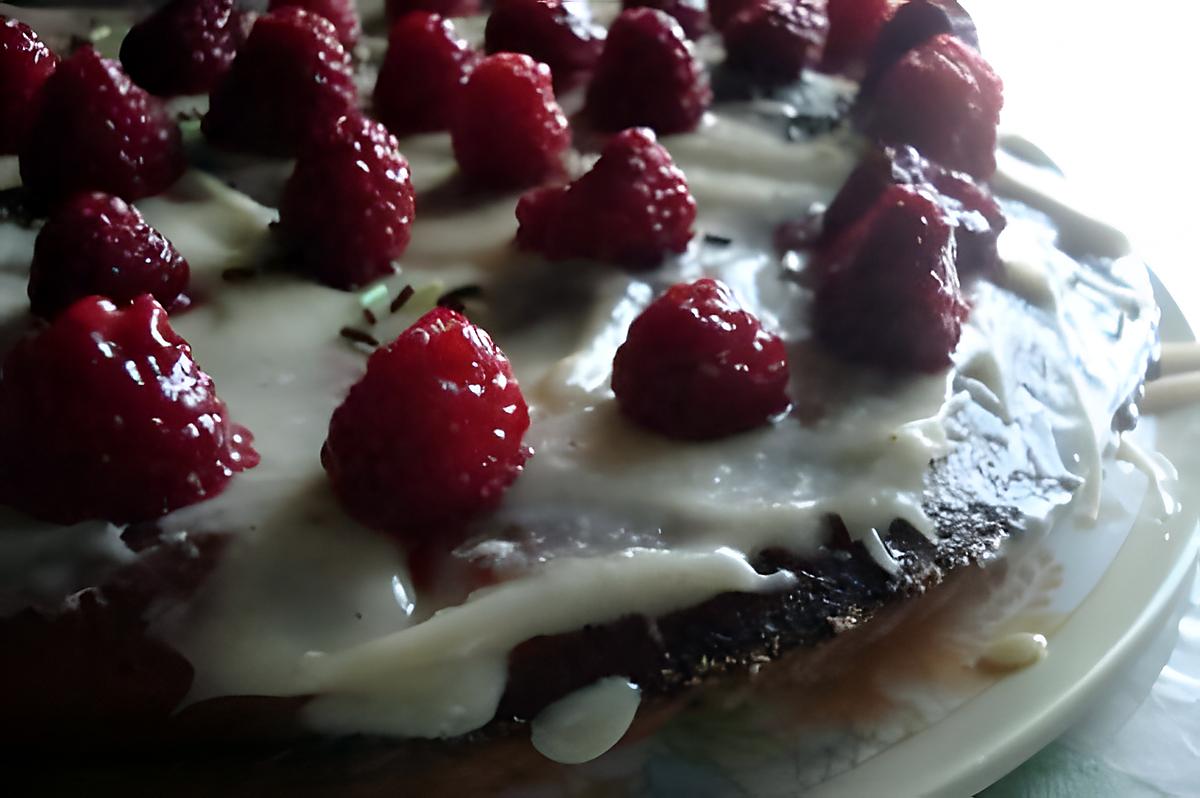 recette gâteau chocolat blanc framboises