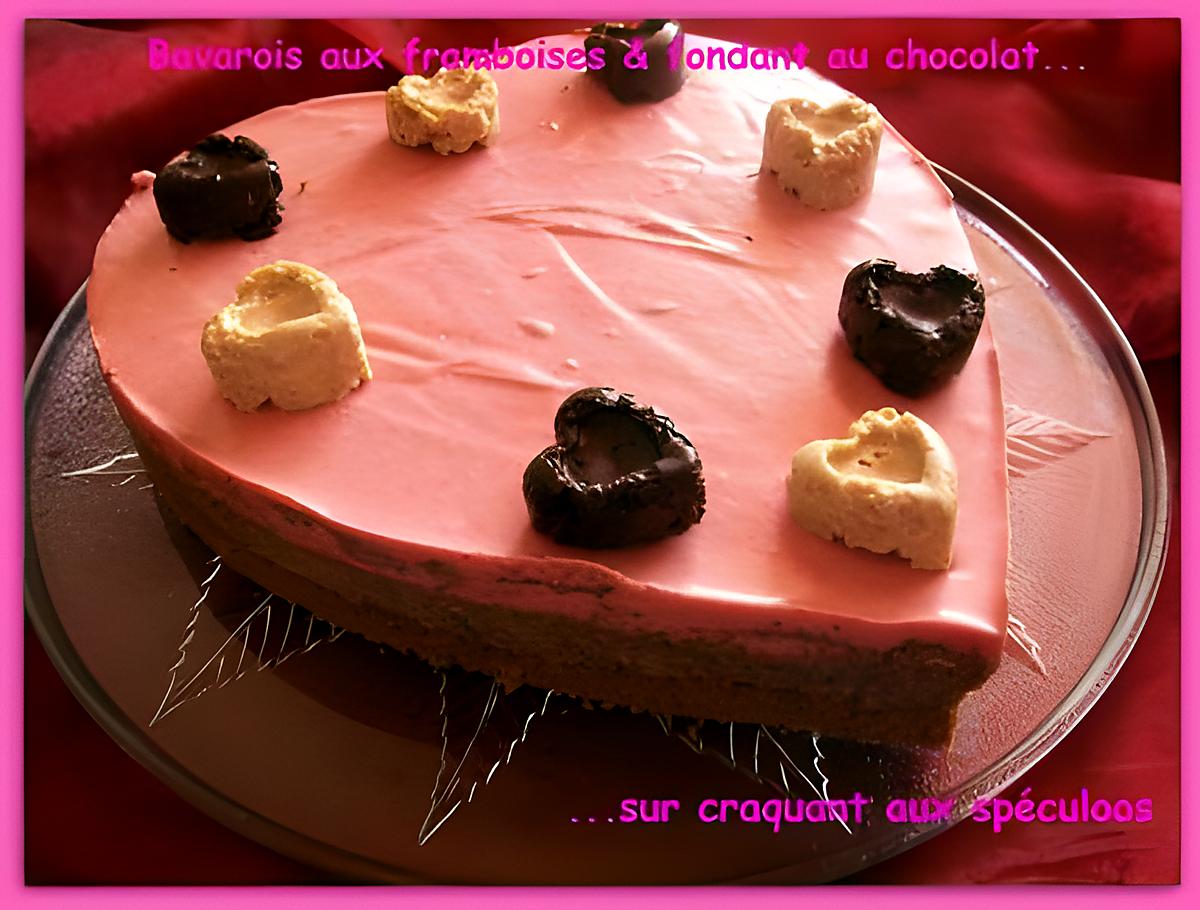 recette Bavarois aux framboises & fondant chocolat sur craquant aux spéculoos