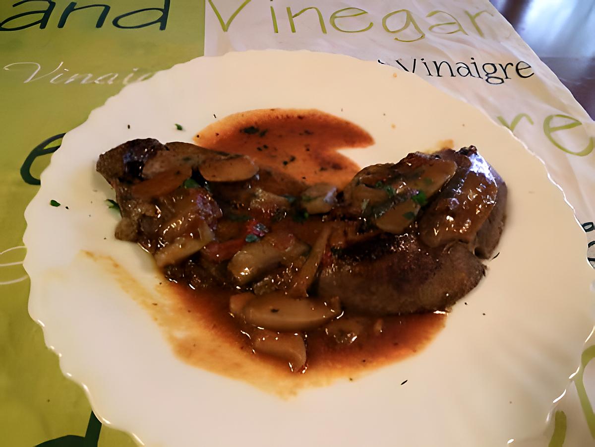 recette Foie de boeuf, sauce tomate, oignons,champignons