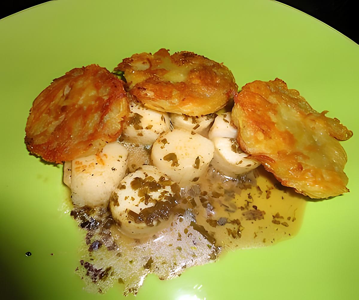 recette POÊLÉE DE SAINT-JACQUES AUX HERBES ET POMMES DE TERRE