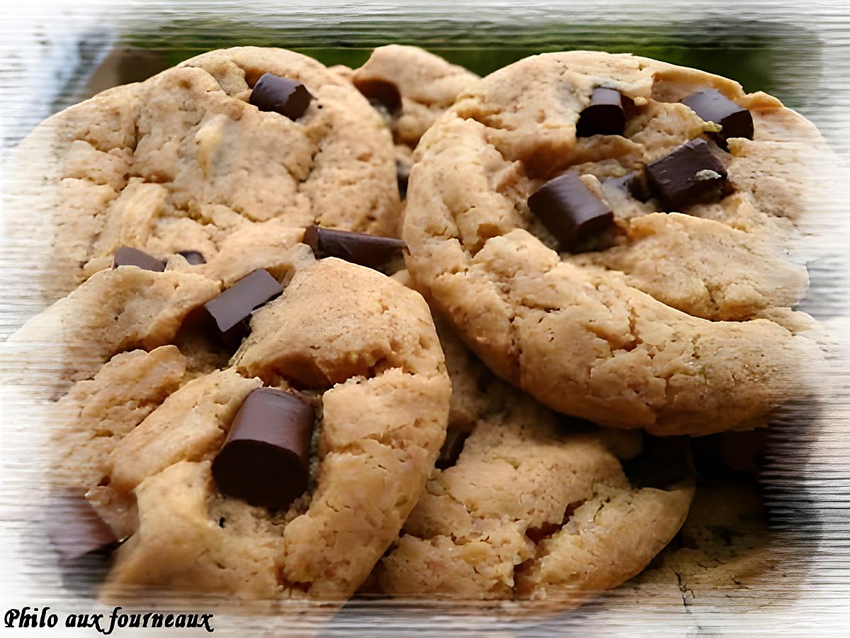 recette Cookies au beurre de cacahuètes & aux pépites de chocolat