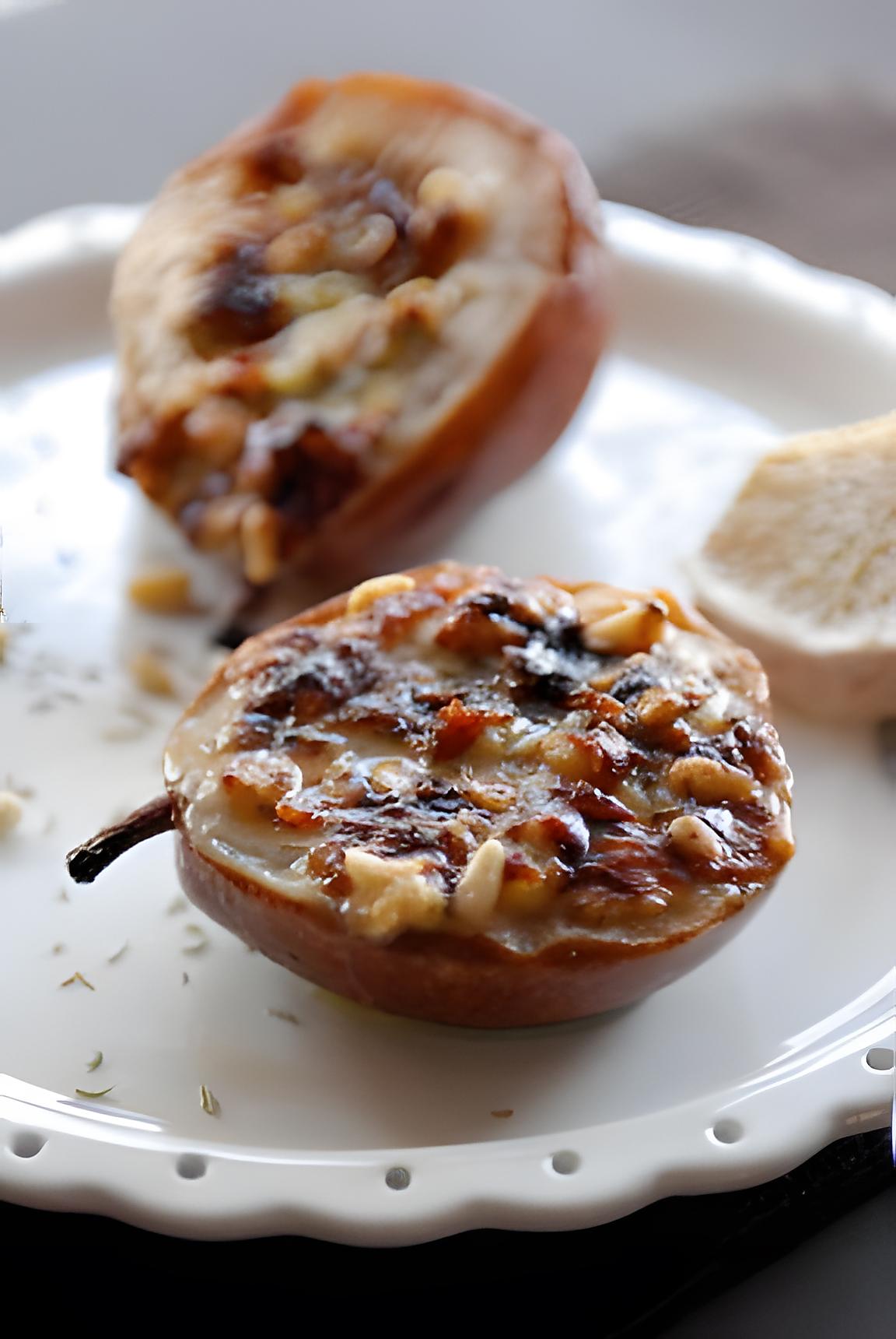 recette Poire rôtie au chèvre, pignon et romarin