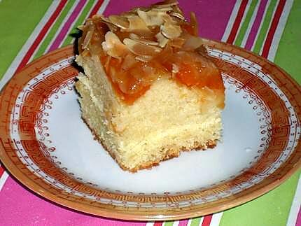 recette Gâteau renversé aux amandes et aux abricots