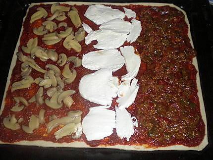 recette pizza champignon,mozza,poivrons